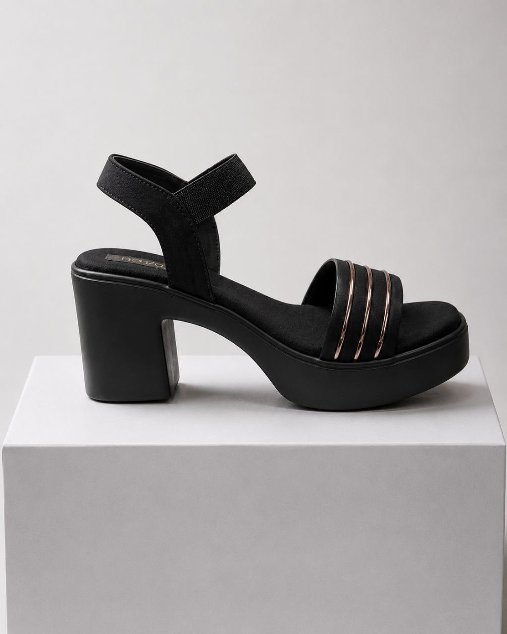 ✨ Title: Noir Grace | Premium Platform Sandal 🖤